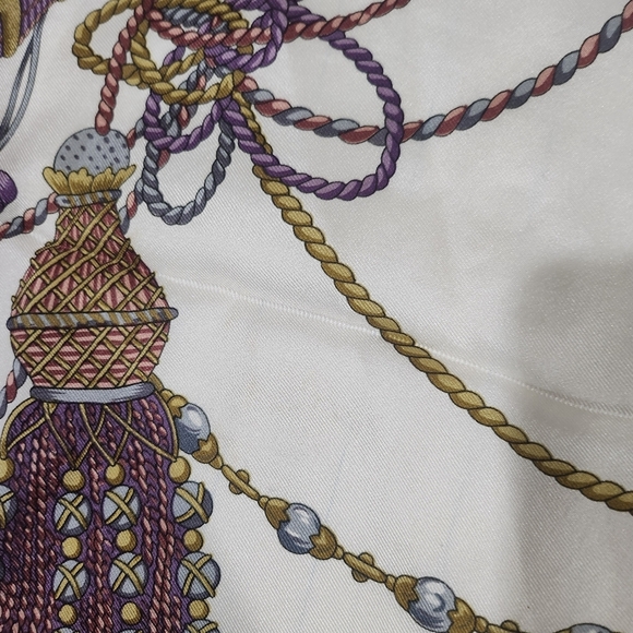 Trussardi silk scarf - Picture 5 of 11